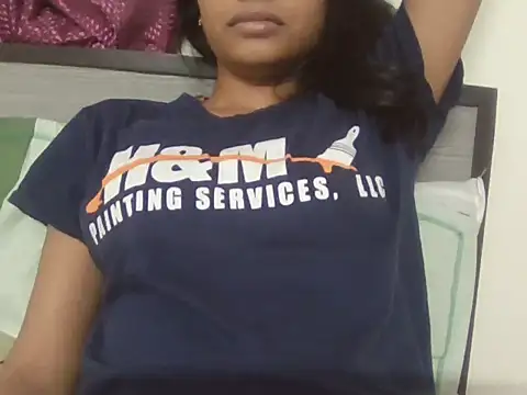 Snapshot of harleen-cam chatting on 09-29-25, 05:18 harleen-cam online show from 09-29-25, 05:18