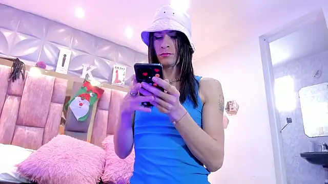 Charlotte Landry   online show from 12-03-25, 04:05