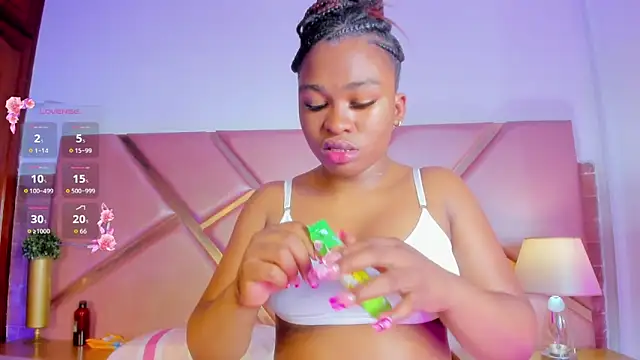 Snapshot of SophieSinclair chatting on 09-27-25, 12:54 SophieSinclair online show from 09-27-25, 12:54