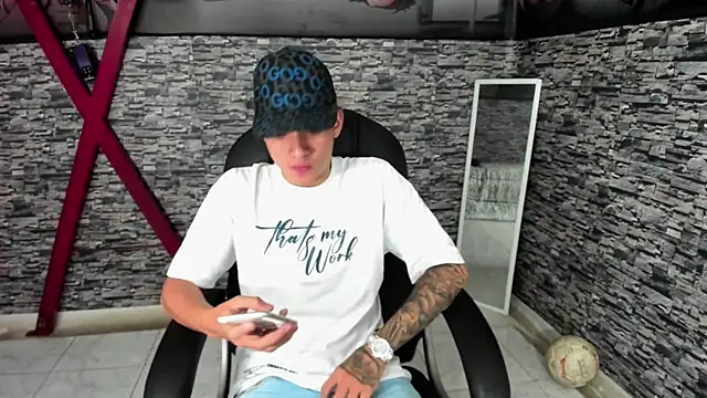 weesley boy online show from 10-11-25, 07:45