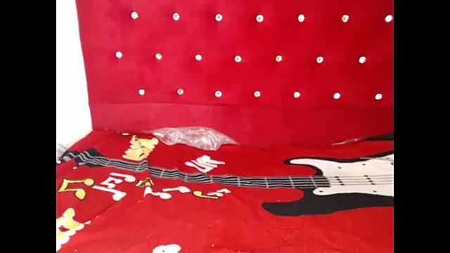 Snapshot of fuck_latin_couple chatting on 11-24-25, 10:20 fuck latin couple online show from 11-24-25, 10:20