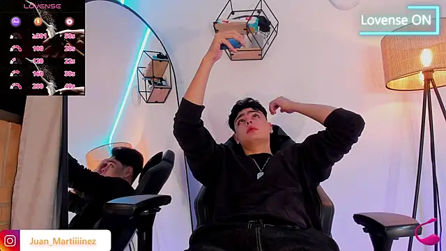 Snapshot of Im_Juaniito chatting on 10-11-25, 04:12 Im Juaniito online show from 10-11-25, 04:12