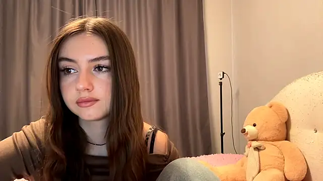 CatherinDream online show from 11-24-25, 04:12