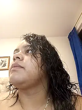 Snapshot of Anabelle_00_ chatting on 10-21-25, 03:29 Anabelle 00  online show from 10-21-25, 03:29