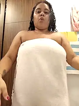 Snapshot of Anabelle_00_ chatting on 10-24-25, 03:14 Anabelle 00  online show from 10-24-25, 03:14