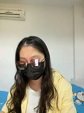 Snapshot of ruiki666 chatting on 09-19-25, 12:17 ruiki666 online show from 09-19-25, 12:17