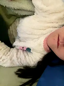 ruiki666 online show from 12-17-25, 04:07