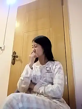 luy-xinh02 online show from 10-05-25, 01:09