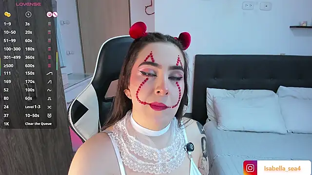 isabella sea  online show from 10-02-25, 01:34