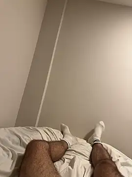 Snapshot of Sovaisback chatting on 11-01-25, 04:14 Sovaisback online show from 11-01-25, 04:14