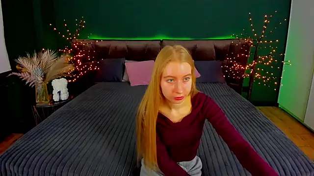 Alina Blonde online show from 11-06-25, 06:47