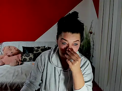 Soffy Skye online show from 09-25-25, 03:32