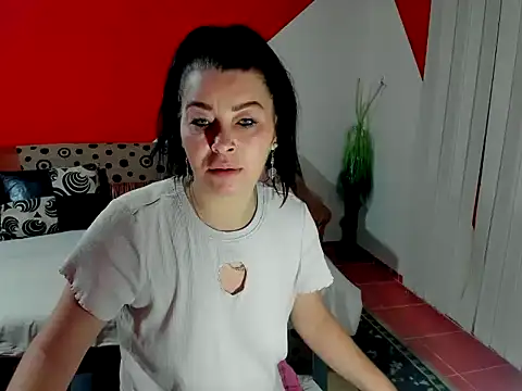 Soffy Skye online show from 10-15-25, 03:28