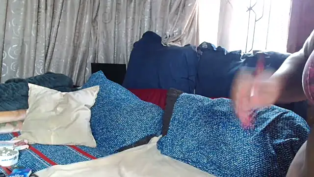 Snapshot of Bustyboobs02xx chatting on 01-14-26, 08:53 Bustyboobs02xx online show from 01-14-26, 08:53