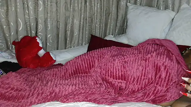 Snapshot of Bustyboobs02xx chatting on 02-17-26, 05:15 Bustyboobs02xx online show from 02-17-26, 05:15