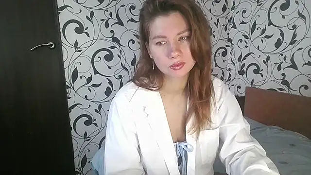 Snapshot of YourEmilie chatting on 10-15-25, 07:52 YourEmilie online show from 10-15-25, 07:52