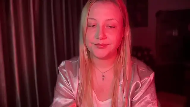 BikiHellena online show from 11-25-25, 11:05