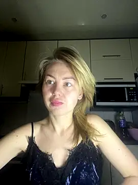 MartaLuna  online show from 11-17-25, 11:54