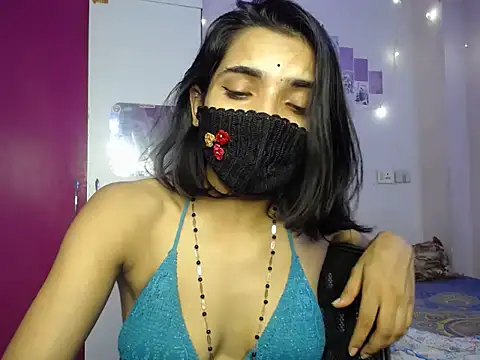 Snapshot of Sweetangle24 chatting on 09-21-25, 12:45 Sweetangle24 online show from 09-21-25, 12:45