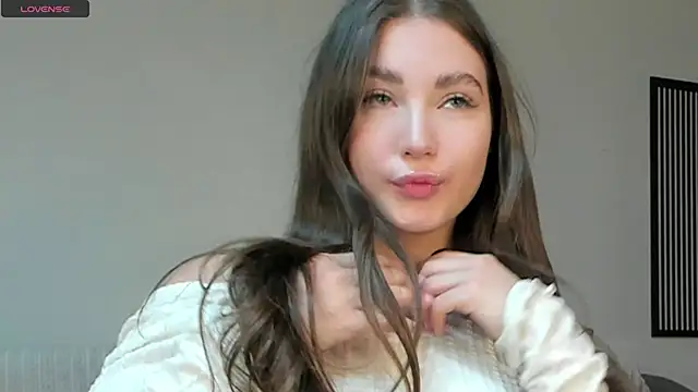 Snapshot of KristynSchwerin chatting on 10-15-25, 01:22 KristynSchwerin online show from 10-15-25, 01:22