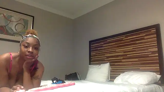 Snapshot of Cocochanel4567 chatting on 12-04-25, 09:07 Cocochanel4567 online show from 12-04-25, 09:07