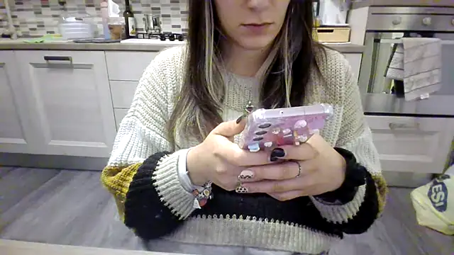 Camaleontica online show from 10-14-25, 06:20