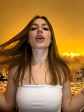 Snapshot of Elizabeth_Tay chatting on 09-29-25, 03:50 Elizabeth Tay online show from 09-29-25, 03:50