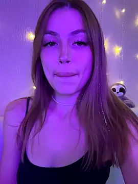 Snapshot of Elizabeth_Tay chatting on 10-30-25, 06:08 Elizabeth Tay online show from 10-30-25, 06:08