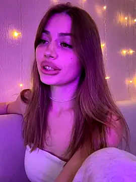 Snapshot of Elizabeth_Tay chatting on 11-09-25, 06:17 Elizabeth Tay online show from 11-09-25, 06:17