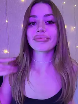 Snapshot of Elizabeth_Tay chatting on 11-25-25, 05:57 Elizabeth Tay online show from 11-25-25, 05:57