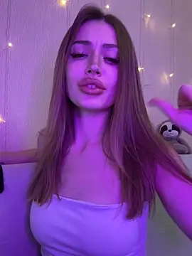 Snapshot of Elizabeth_Tay chatting on 11-30-25, 05:50 Elizabeth Tay online show from 11-30-25, 05:50