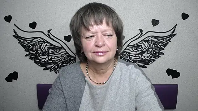 Snapshot of MaltaFora chatting on 09-19-25, 11:11 MaltaFora online show from 09-19-25, 11:11