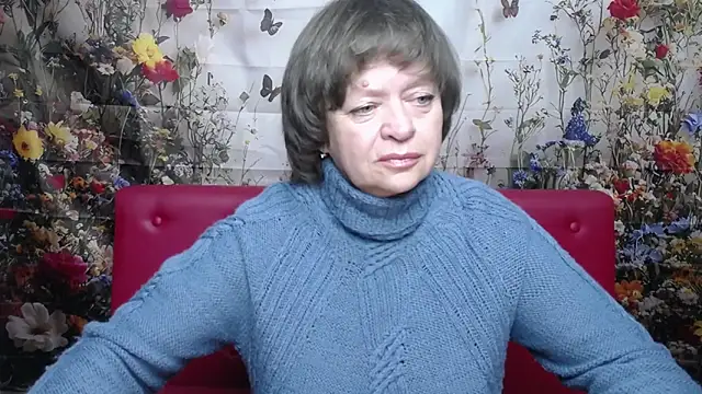 Snapshot of MaltaFora chatting on 10-17-25, 11:13 MaltaFora online show from 10-17-25, 11:13