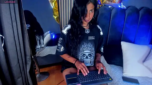 Snapshot of Keila_Fg chatting on 09-29-25, 07:40 Keila Fg online show from 09-29-25, 07:40