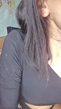 Lhia  online show from 11-19-25, 06:08