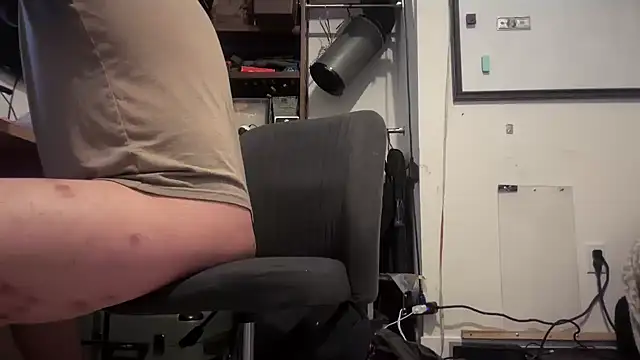 jasoncali305 online show from 12-04-25, 09:51