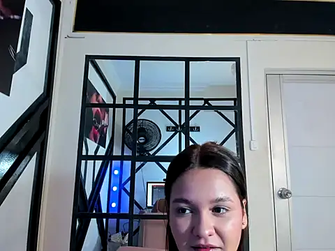 sarai mv1 online show from 10-23-25, 01:27