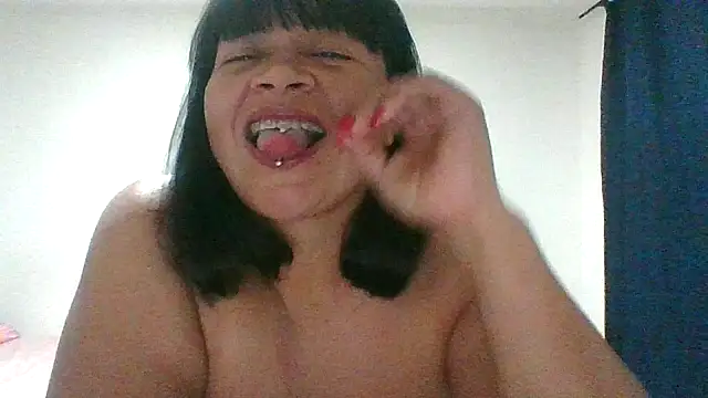 adri89-g online show from 02-10-26, 12:37