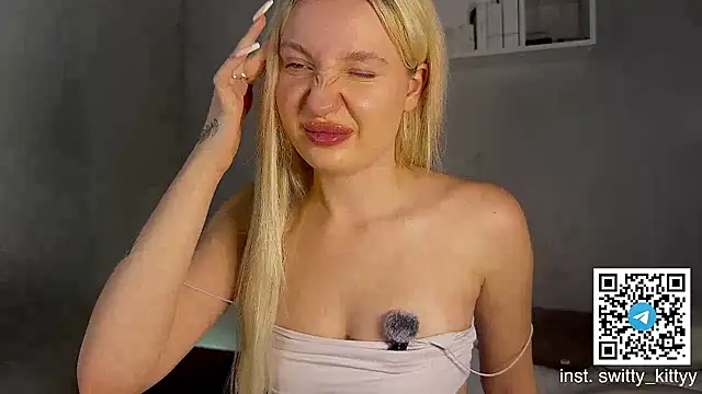 JennyFoxys online show from 10-25-25, 10:23