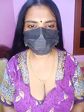 Snapshot of KannadaTamilTeluguBeauty chatting on 10-30-25, 04:41 KannadaTamilTeluguBeauty online show from 10-30-25, 04:41