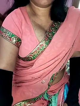 Snapshot of KannadaTamilTeluguBeauty chatting on 11-11-25, 08:03 KannadaTamilTeluguBeauty online show from 11-11-25, 08:03