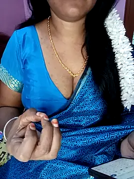 Snapshot of KannadaTamilTeluguBeauty chatting on 12-03-25, 12:03 KannadaTamilTeluguBeauty online show from 12-03-25, 12:03