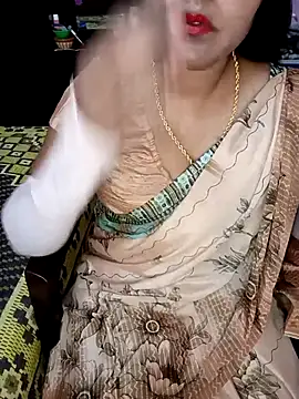 Snapshot of KannadaTamilTeluguBeauty chatting on 12-04-25, 03:43 KannadaTamilTeluguBeauty online show from 12-04-25, 03:43