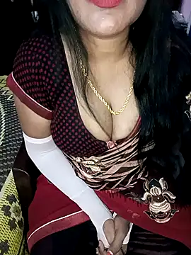 Snapshot of KannadaTamilTeluguBeauty chatting on 12-05-25, 05:42 KannadaTamilTeluguBeauty online show from 12-05-25, 05:42