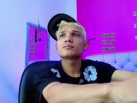 EL VENEZOLANO 22CM online show from 10-12-25, 03:49