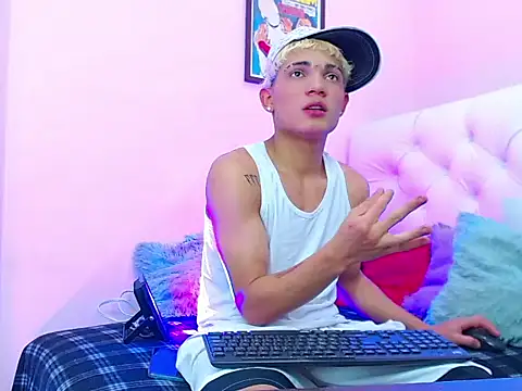 EL VENEZOLANO 22CM online show from 11-09-25, 04:55