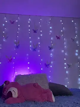 Daliila 11 online show from 10-24-25, 02:41