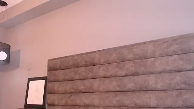 Snapshot of Aliciabloom chatting on 10-04-25, 12:36 Aliciabloom online show from 10-04-25, 12:36