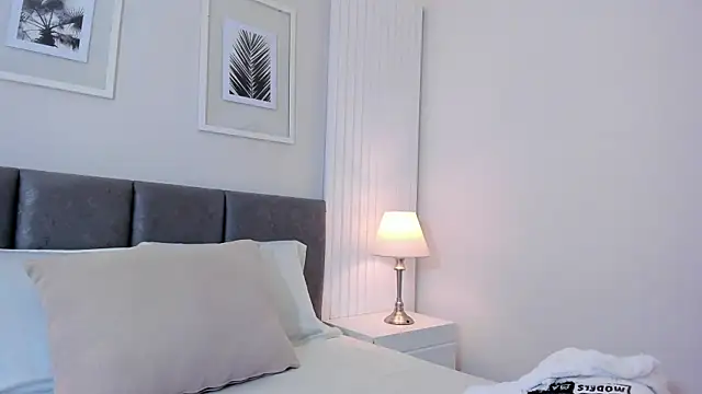 Snapshot of cherry_skinny_ chatting on 11-26-25, 03:51 cherry skinny online show from 11-26-25, 03:51