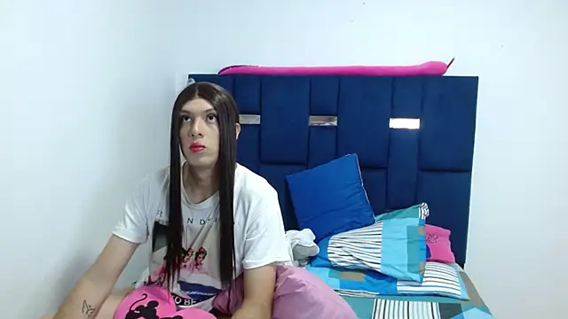 PinkLuna LolaBloom online show from 01-08-26, 11:29